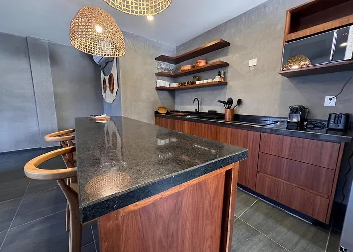 Luxury 2 Bed 2 Bath With Private Jacuzzi *