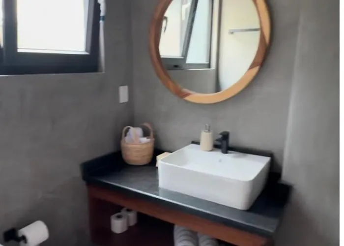 Luxury 2 Bed 2 Bath With Private Jacuzzi Apartment *