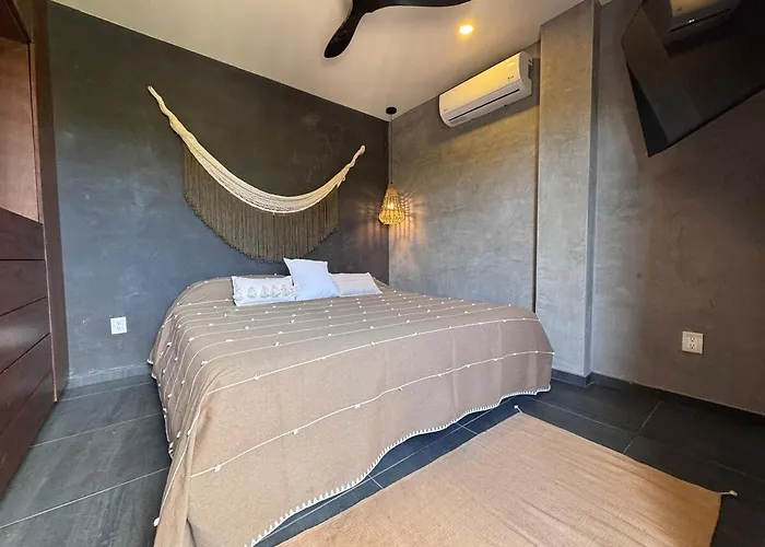 Luxury 2 Bed 2 Bath With Private Jacuzzi *