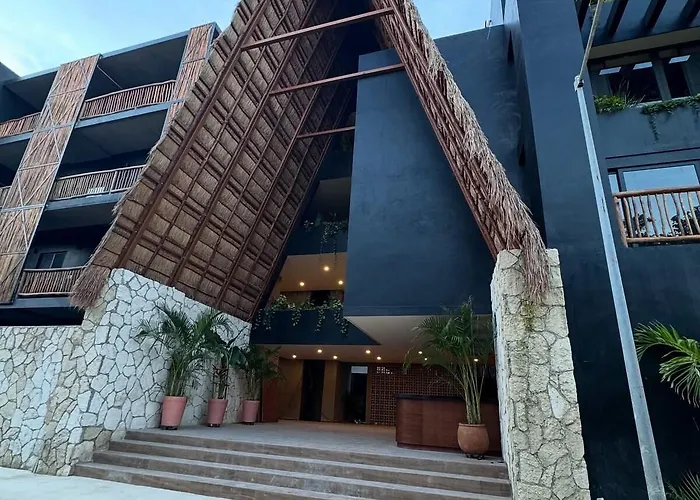 Luxury 2 Bed 2 Bath With Private Jacuzzi Apartment *